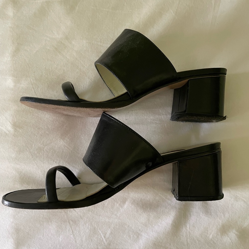 Guess Wedge Slides - Picture 3 of 4